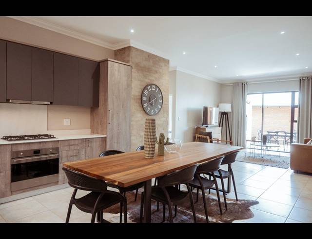 3 BEDROOM SECTIONAL TITLE FOR SALE IN SIX FOUNTAINS RESIDENTIAL ESTATE